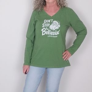 Life Is Good "Don't Stop believing " Santa Tee Size Large